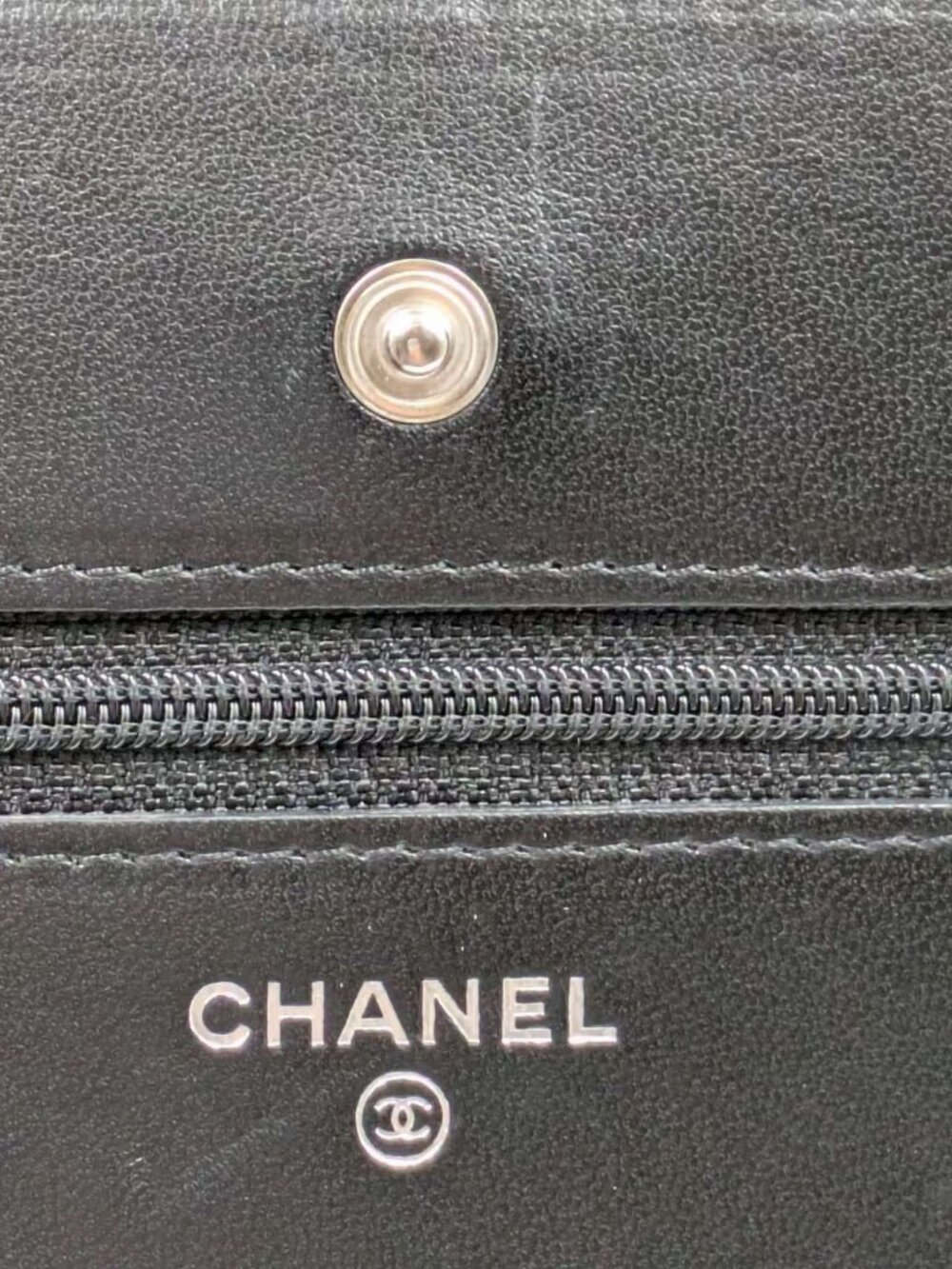 Pre-owned Chanel Camellia Embossed Lambskin Wallet On Chain Black - Picture 6 of 13